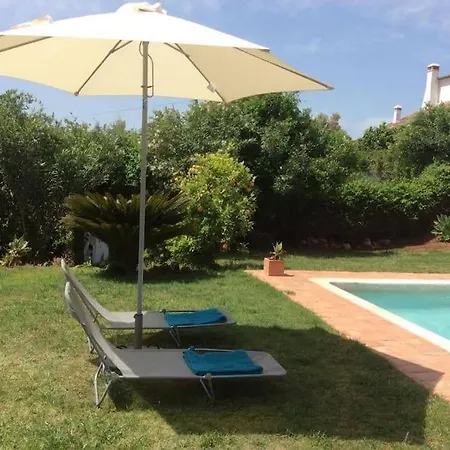 Charming In Silves 度假居 *